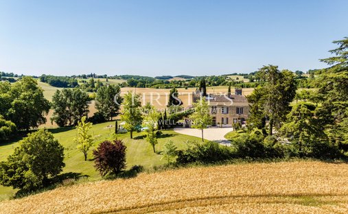 House in Lauzun, Nouvelle-Aquitaine, France 1