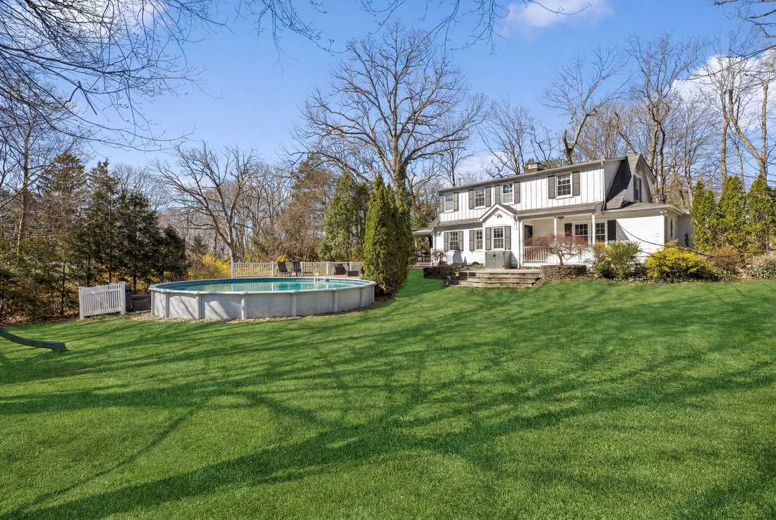 House in Huntington Station, New York, United States 1 - 18035881