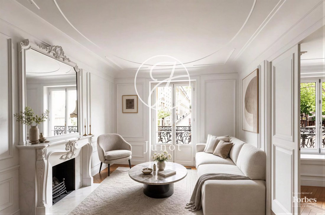 Apartment in Goutte d'Or-Château Rouge, Paris 18e Arrondissement, Paris 1 - 18038456