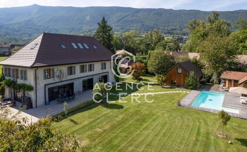 Villa in Sud, Saint-Jorioz, France 1