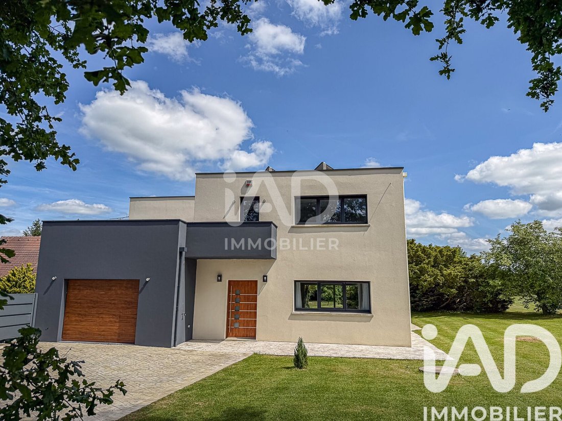 House in La Ferte-Gaucher, Ile-de-France, France 1 - 18046402