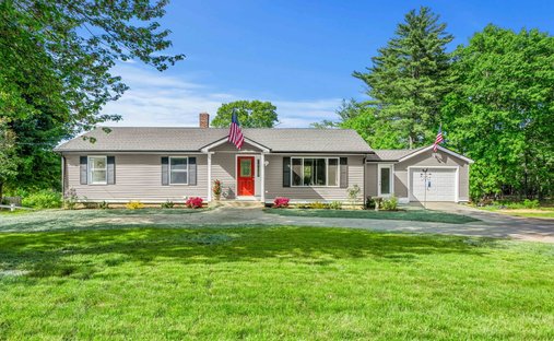 House in Amesbury, Massachusetts, United States 1