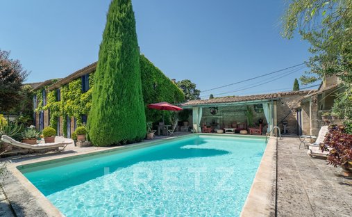 House in Saint-Rémy-de-Provence, Provence-Alpes-Côte d'Azur, France 1