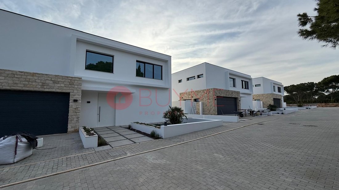 House in Quarteira, Algarve, Portugal 1 - 18038708