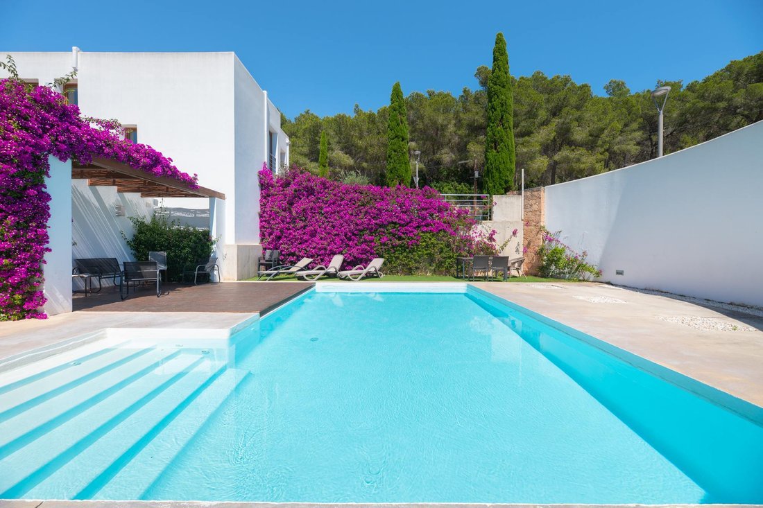 Villa in Cala Llonga, Ibiza, Santa Eularia des Riu, Balearic Islands 1 - 18036788