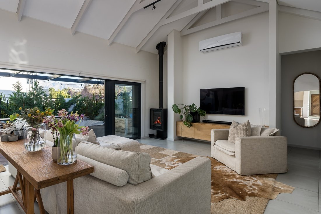 House in Paarl, Western Cape, South Africa 3 - 18042736