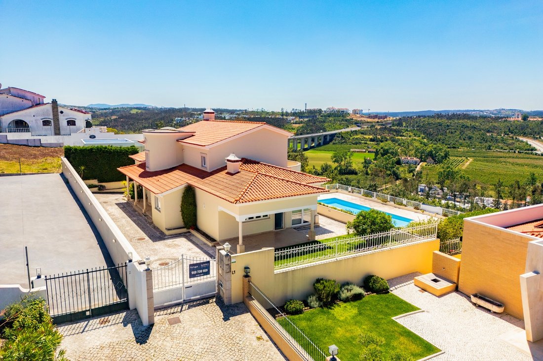 House in Leiria, Pousos, Barreira e Cortes, Leiria District, Portugal 1 - 18052097