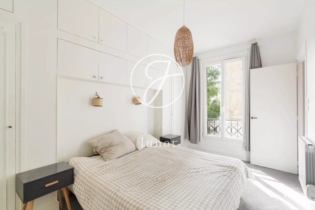 Apartment in Clignancourt-Jules Joffrin, Paris 18e Arrondissement, Paris 4 - 18038450