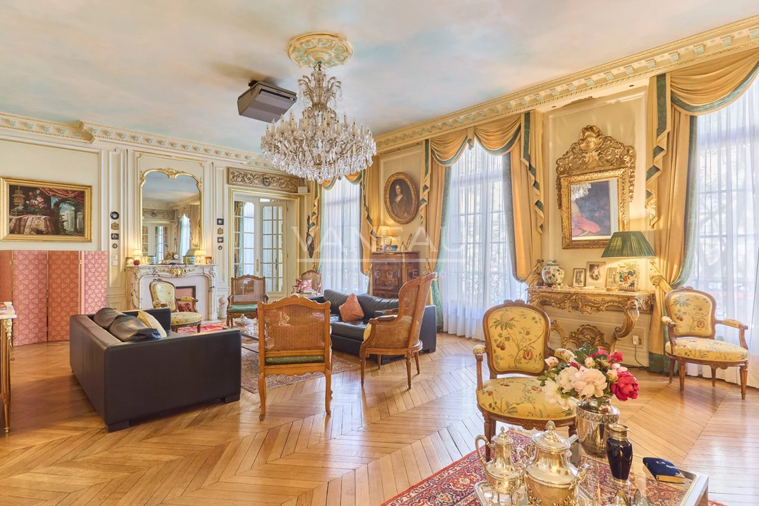 Apartment in Porte Dauphine, Paris 16e Arrondissement, Paris 3 - 18047312