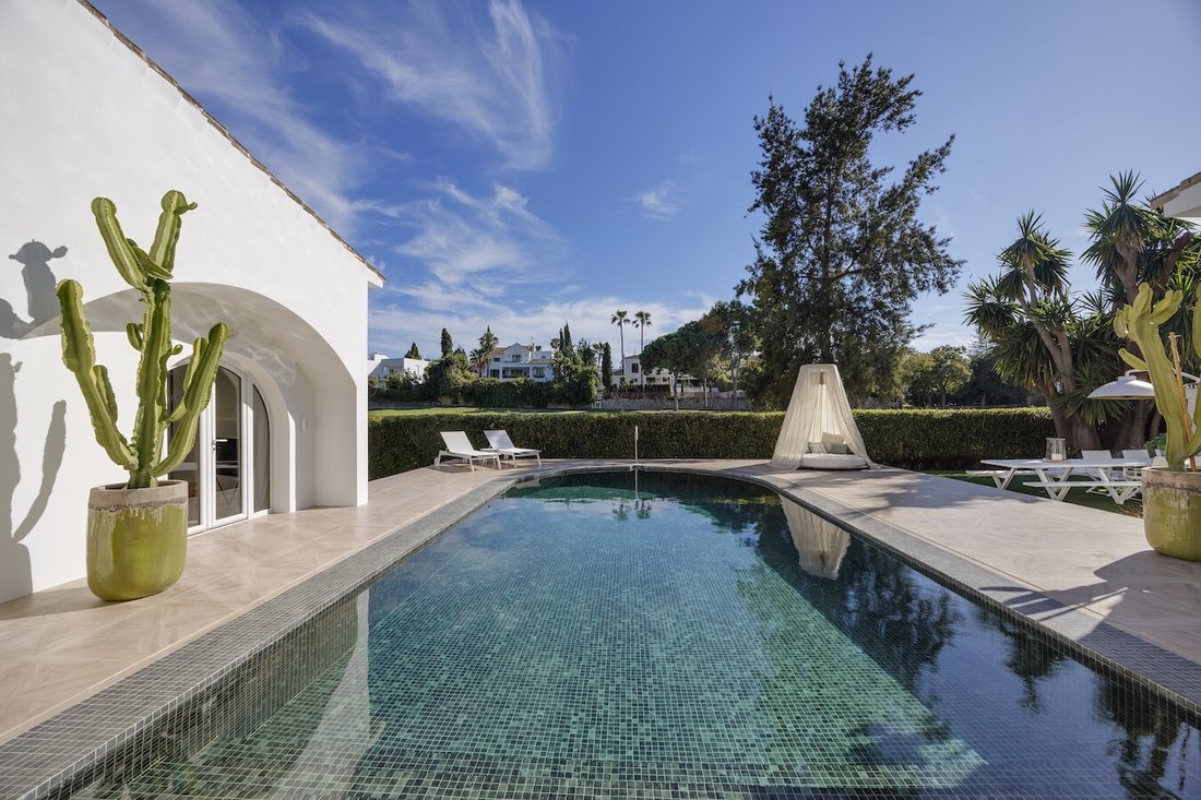 Villa in Marbella, Andalusia, Spain 4 - 18044543