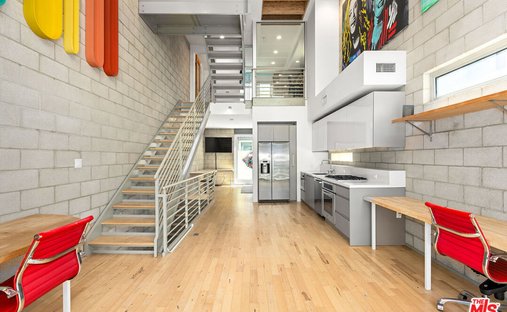 Condo in Los Angeles, California, United States 1