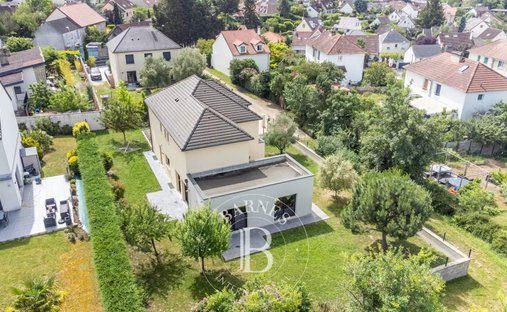 House in Sud, Triel-sur-Seine, France 1