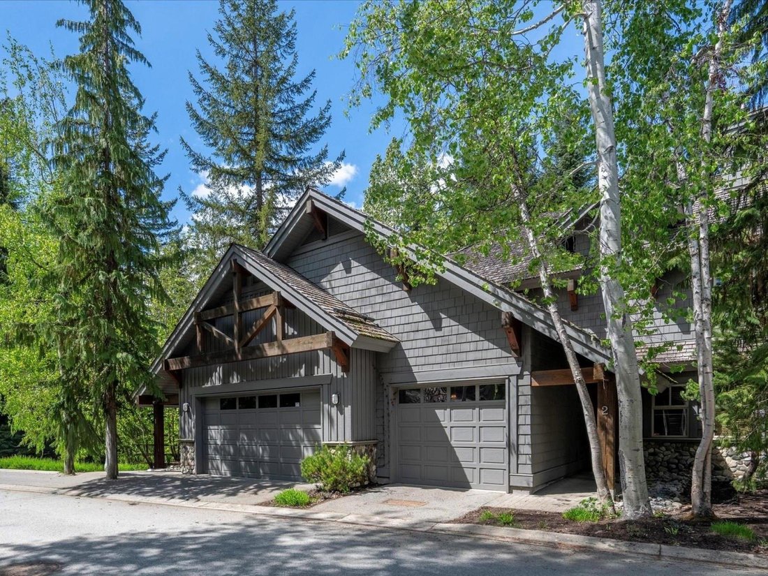 Whistler, British Columbia, Canada 1 - 18043070