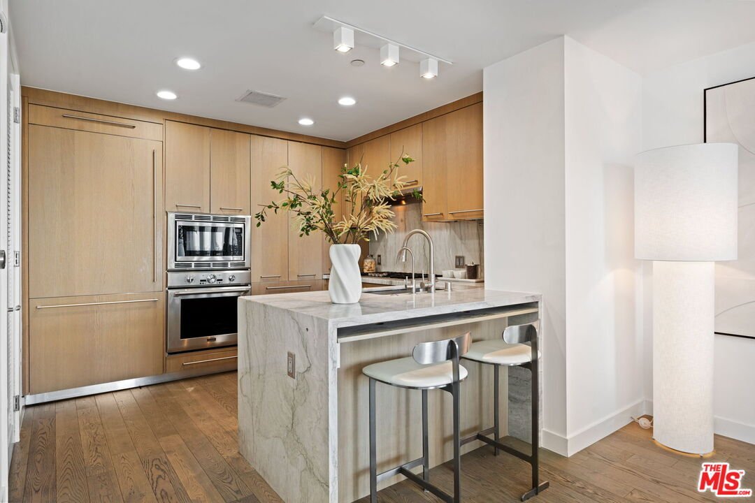 Condo in Santa Monica, California, United States 5 - 18047160