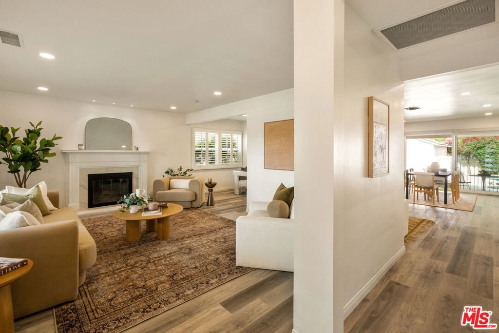 House in Burbank, California, United States 3 - 18040350