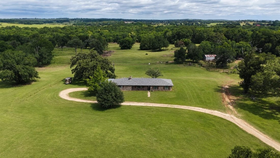 Farm Ranch in Milano, Texas, United States 3 - 18045414