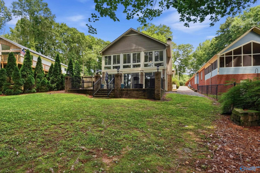House in Guntersville, Alabama, United States 1 - 17681448