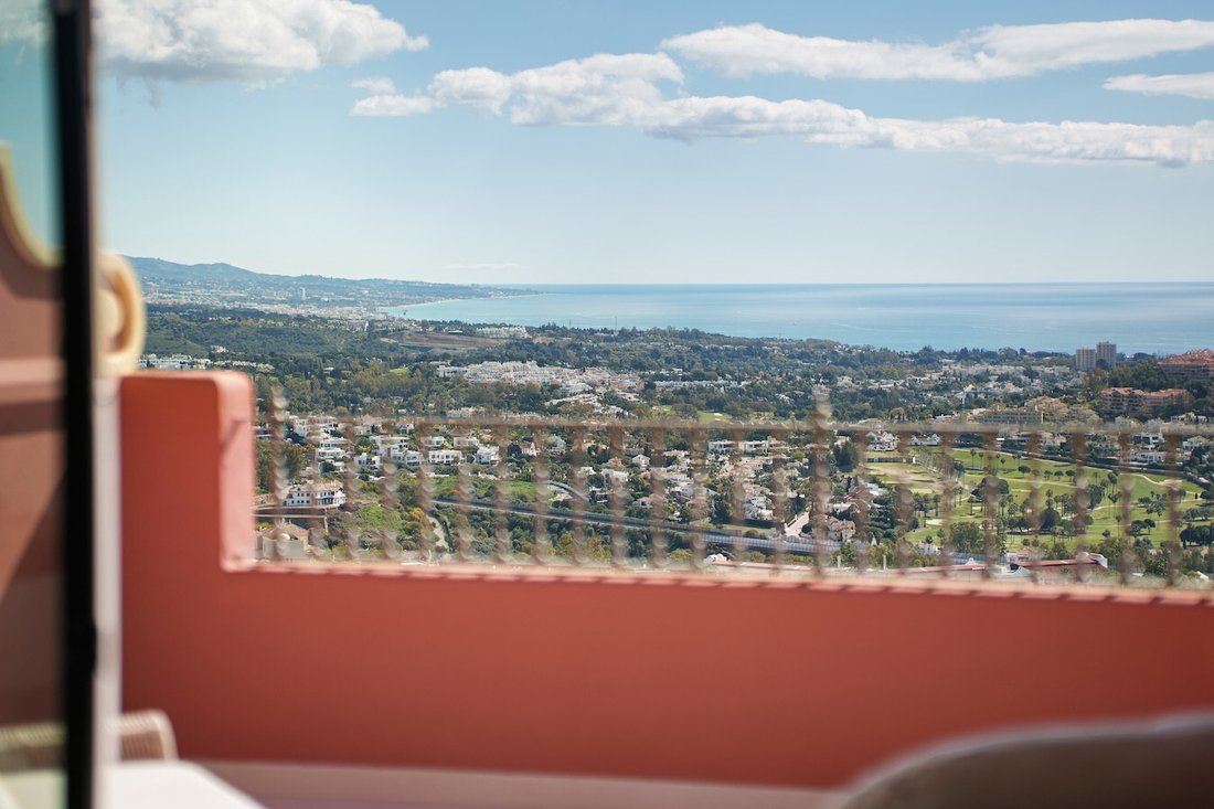 Penthouse in Marbella, Andalusia, Spain 3 - 18044526