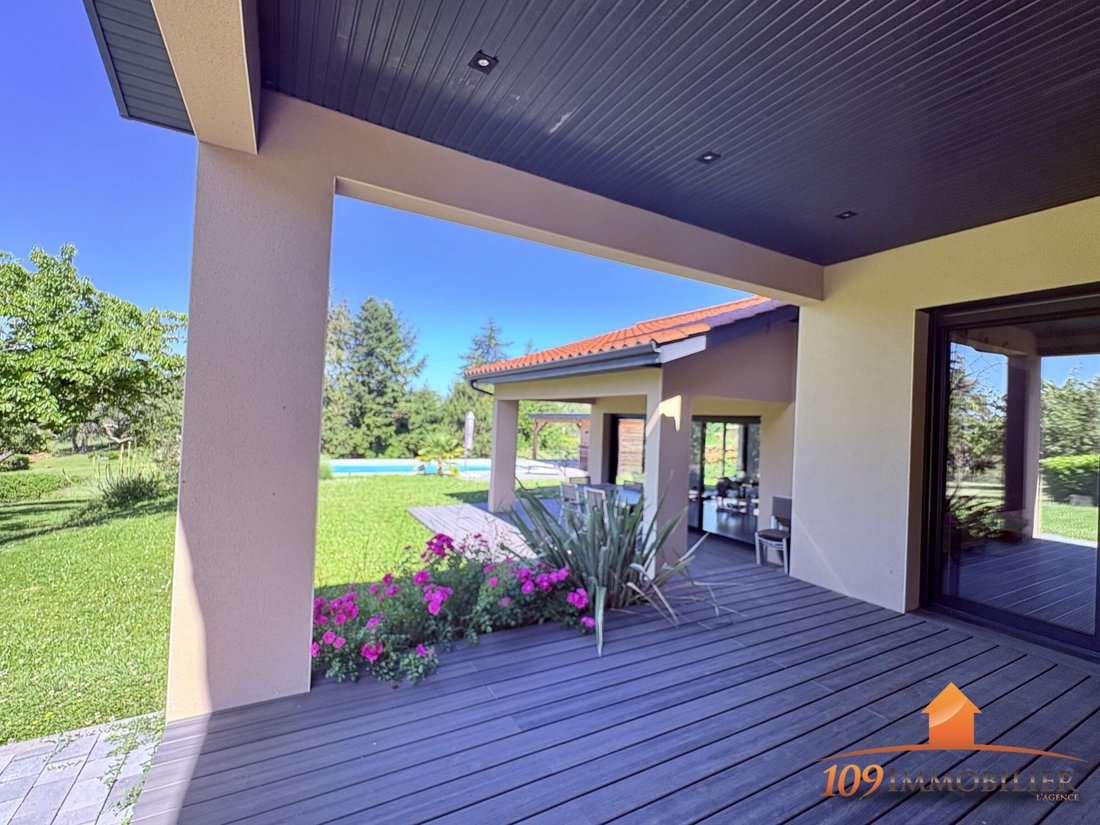 Villa in Arrondissement of Villefranche-sur-Saône, Auvergne-Rhône-Alpes, France 3 - 17228649