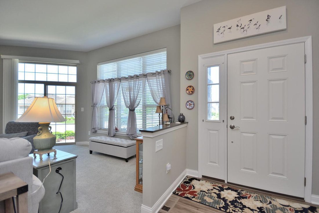 Condo in Brookfield, Wisconsin, United States 2 - 18041727