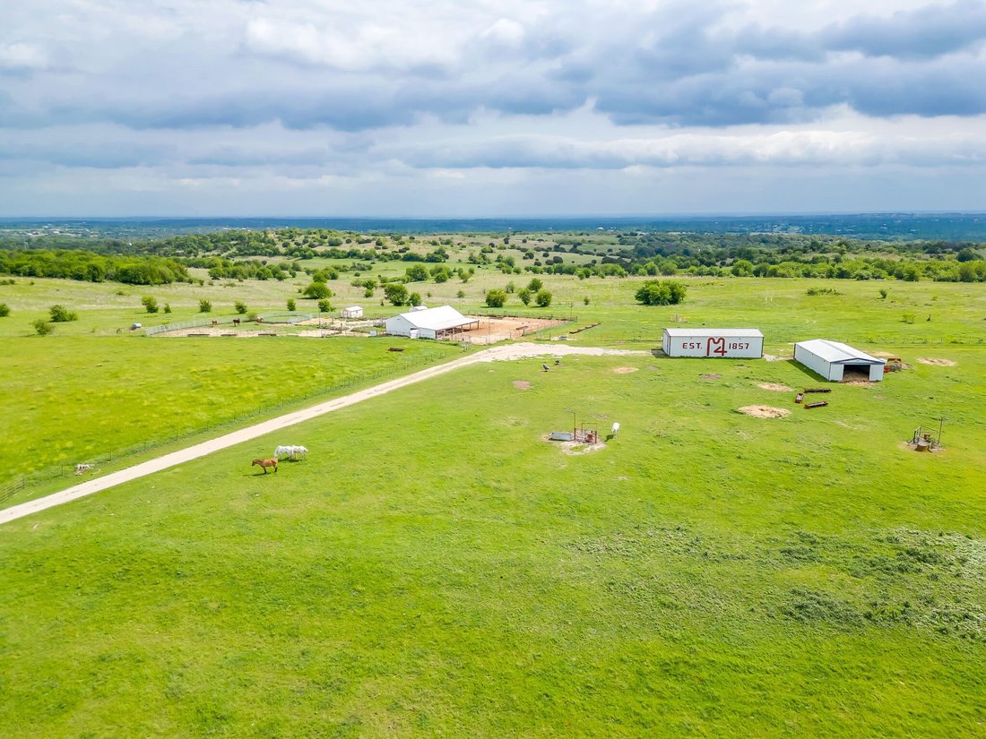Farm Ranch in Weatherford, Texas, United States 1 - 18038774