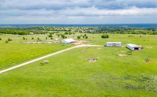 Farm Ranch in Weatherford, Texas, United States 1
