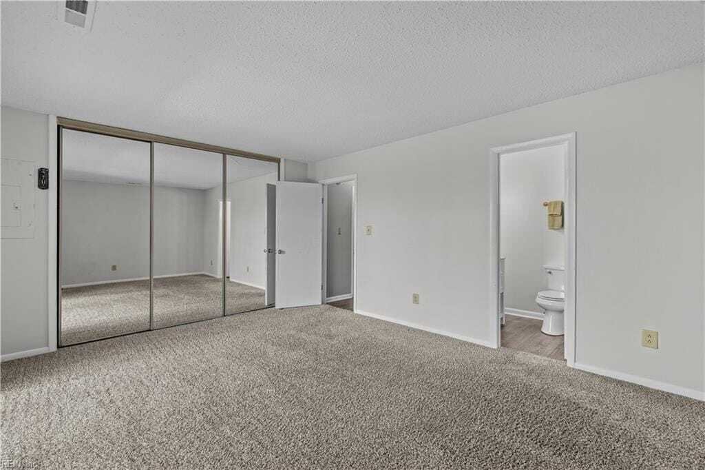 Condo in Virginia Beach, Virginia, United States 5 - 18041148