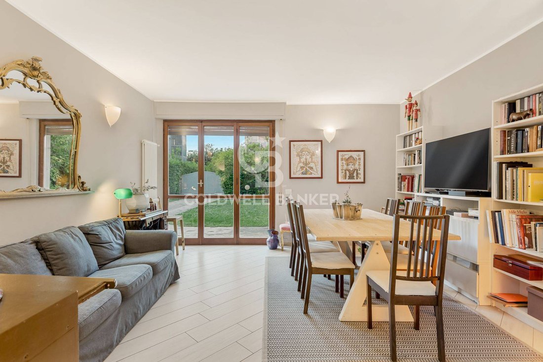 Villa in Ronchi, Massa, Italy 2 - 18049284