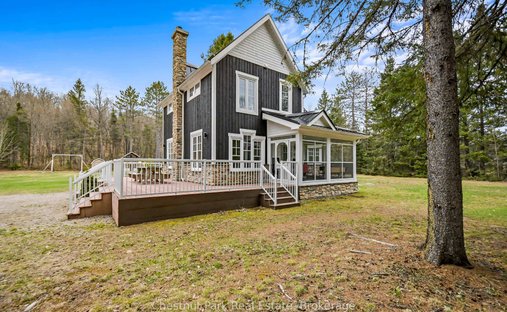 Casa en Emsdale, Ontario, Canadá 1