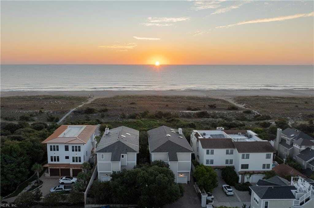 Condo in Virginia Beach, Virginia, United States 1 - 18041140