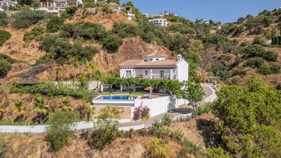 Villa in Marbella, Andalusia, Spain 2 - 18044506
