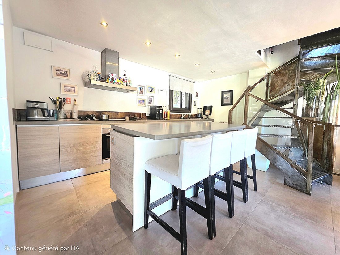 Villa in Nord, Sanary-sur-Mer, France 3 - 18039033