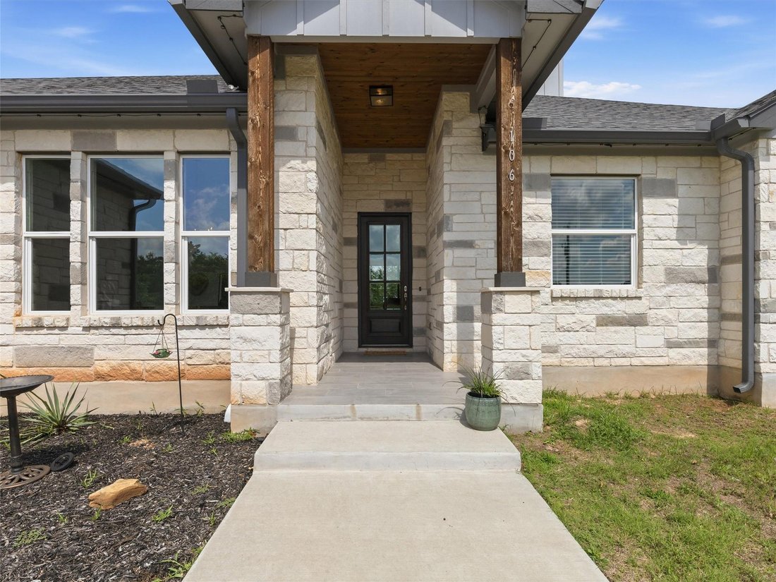 House in Bastrop, Texas, United States 3 - 18043936