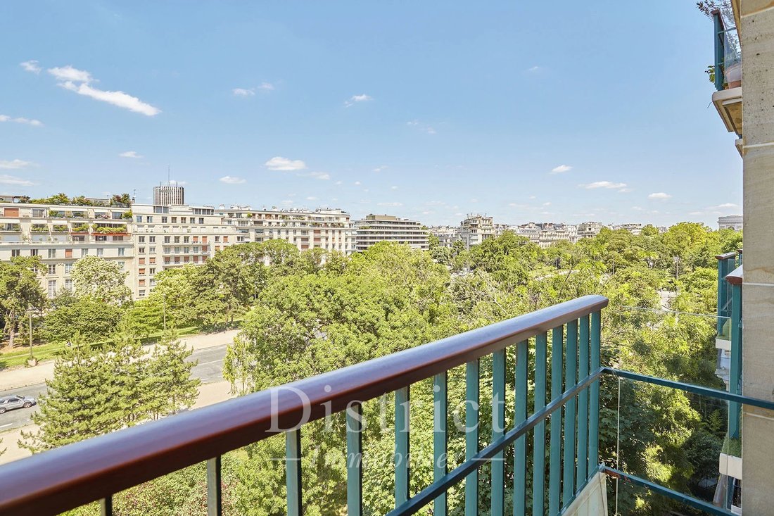 Apartment in Porte Dauphine, Paris 16e Arrondissement, Paris 4 - 12034345