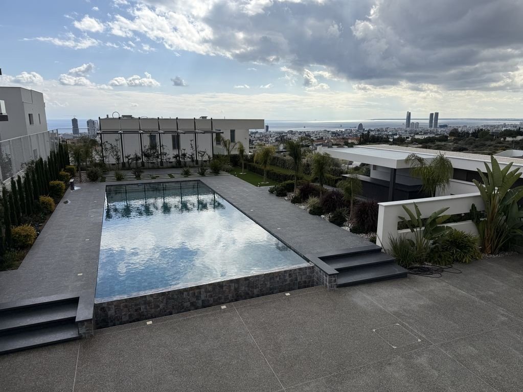 Villa in Germasogeia, Limassol, Cyprus 1 - 15171457