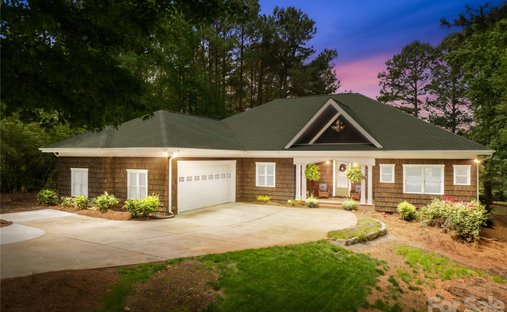 House in Denver, North Carolina, United States 1