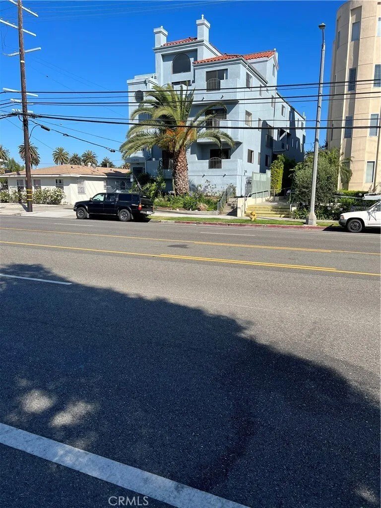 Los Angeles, California, United States 2 - 16522999