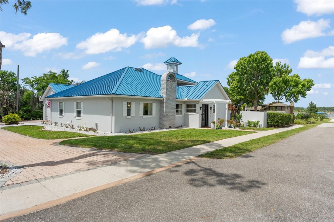 House in Eatonville, Florida, United States 2 - 18040478