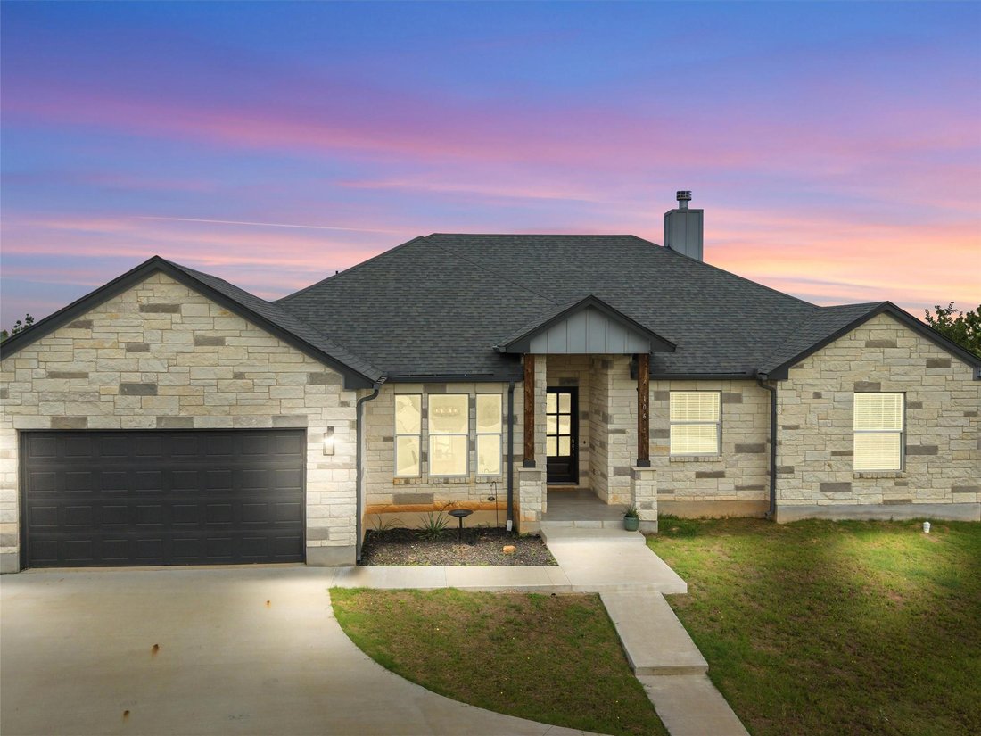 House in Bastrop, Texas, United States 1 - 18043936