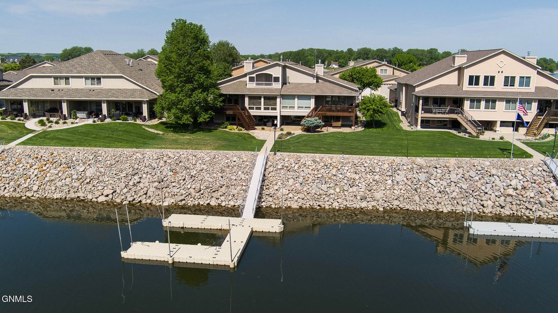 Townhouse in Bismarck, North Dakota, United States 3 - 18043242