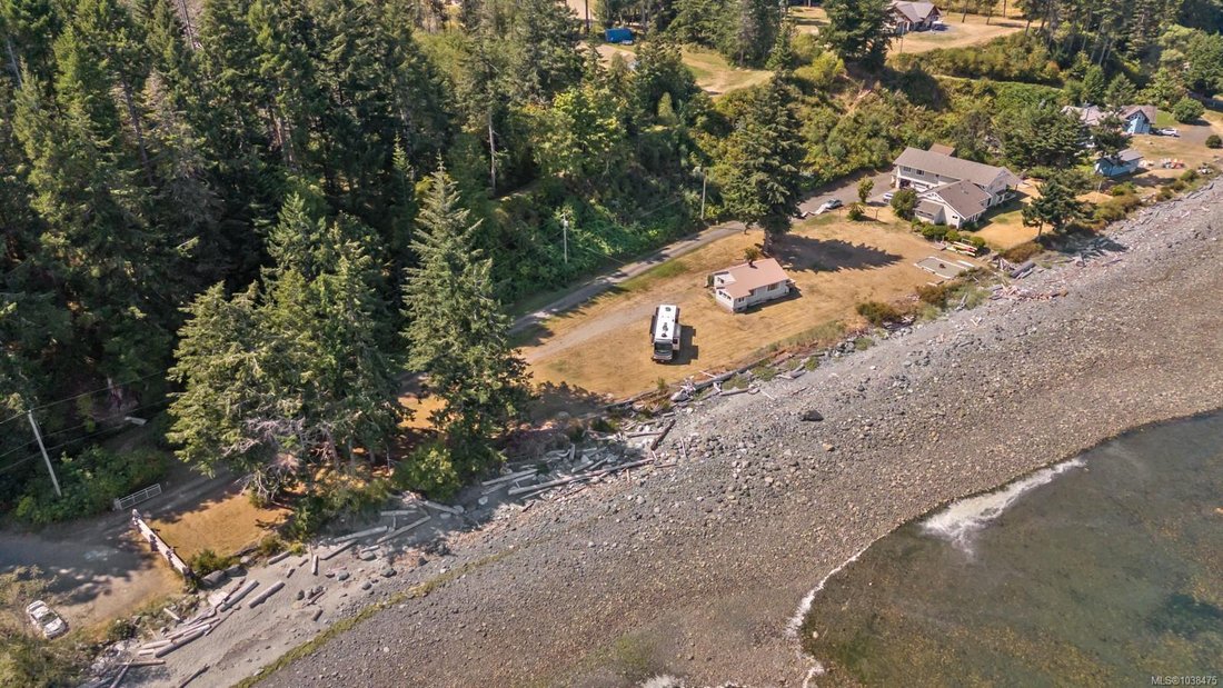 House in Comox, British Columbia, Canada 5 - 18042606