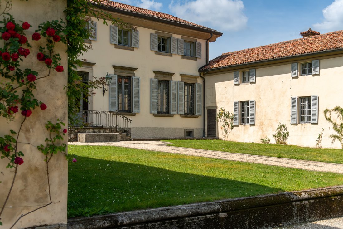Villa in Camerlata-Breccia-Prestino, Como, Lombardy 3 - 18045163