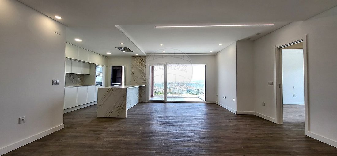 Apartment in Odivelas, Lisbon, Portugal 2 - 18038141