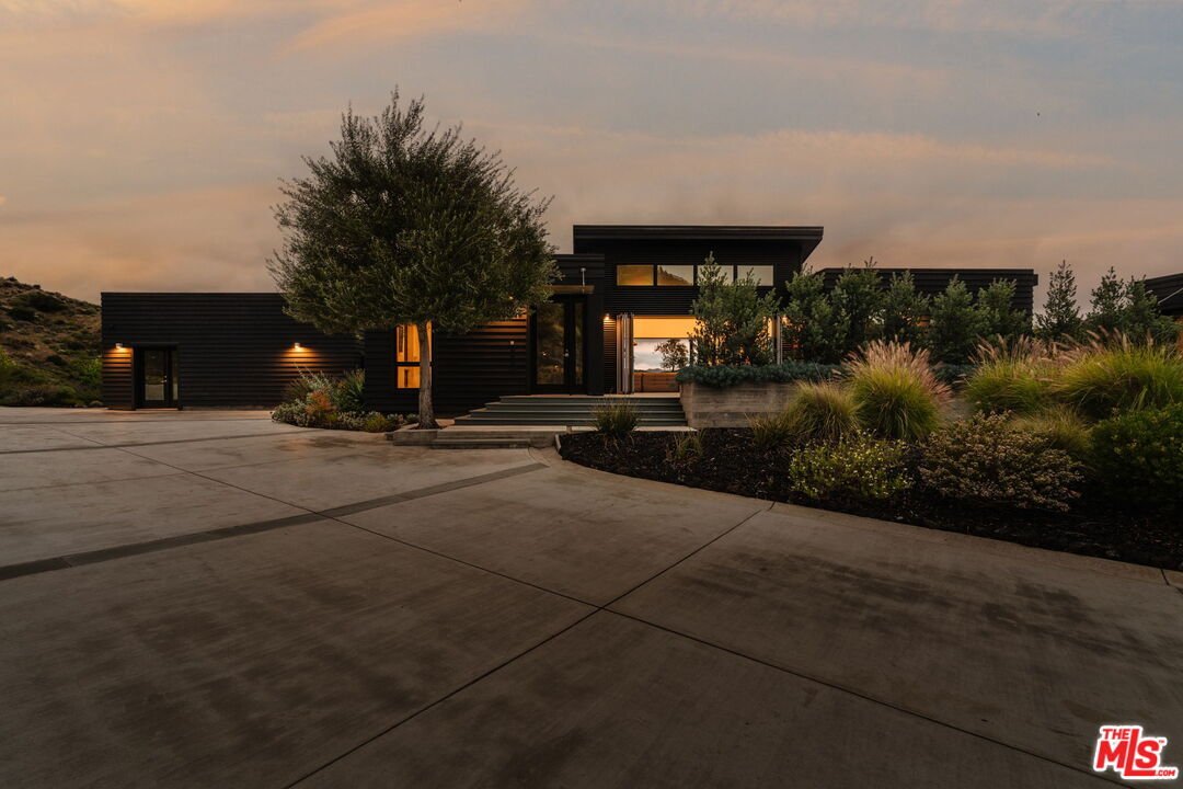 House in Agoura Hills, California, United States 3 - 18047163