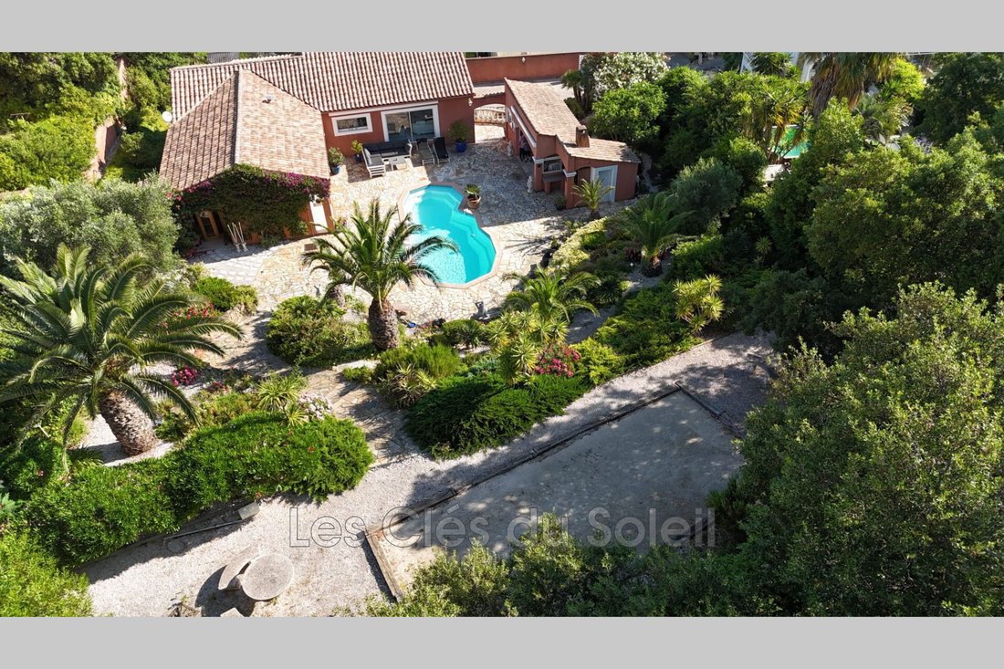 Villa in Centre Ville - Peyron, La Seyne-sur-Mer, France 2 - 17220556