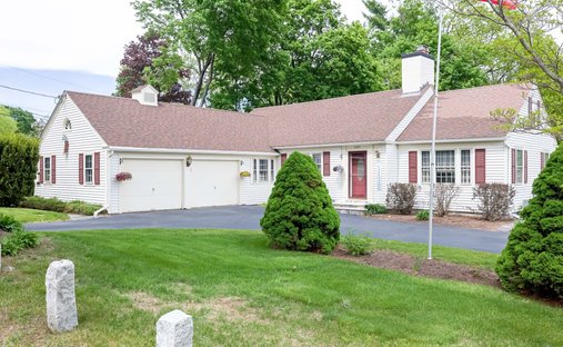 House in Laconia, New Hampshire, United States 1