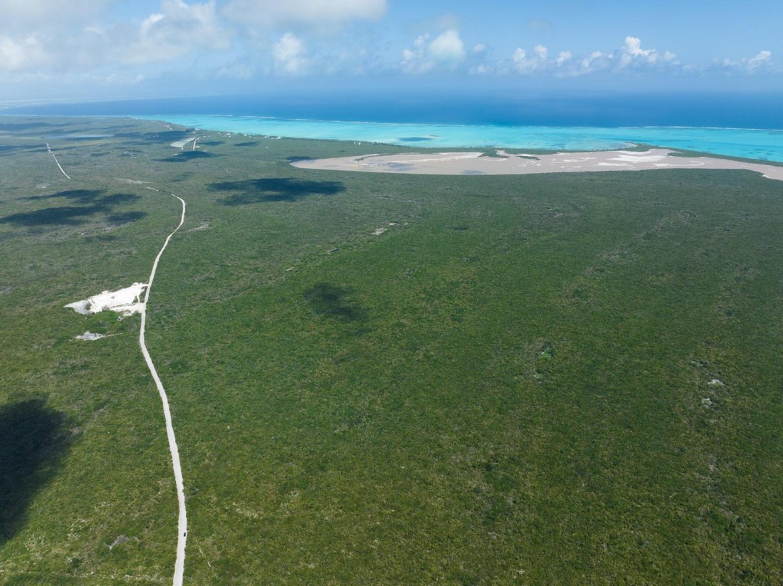 Land in Lorimers, Caicos Islands, Turks and Caicos Islands 4 - 18048822