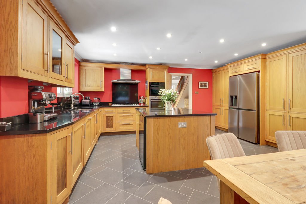 House in Lightwater, Windlesham, England 4 - 18046626