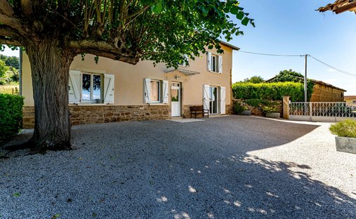 House in Chozeau, Auvergne-Rhône-Alpes, France 1