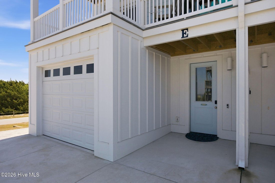 Condo in Emerald Isle, North Carolina, United States 5 - 18047563